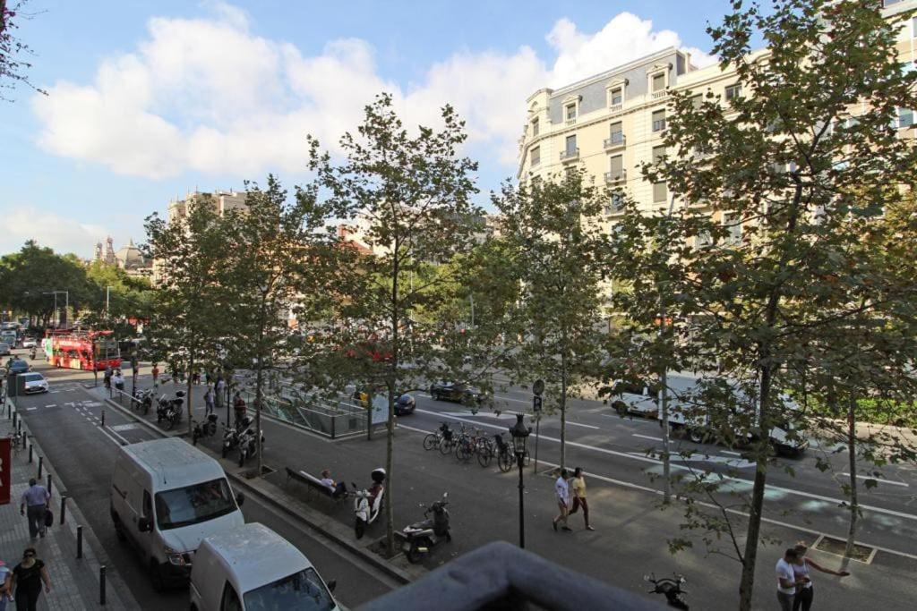バルセロナPaseo De Gracia Gran Via De Les Corts Catalanesアパートメント エクステリア 写真